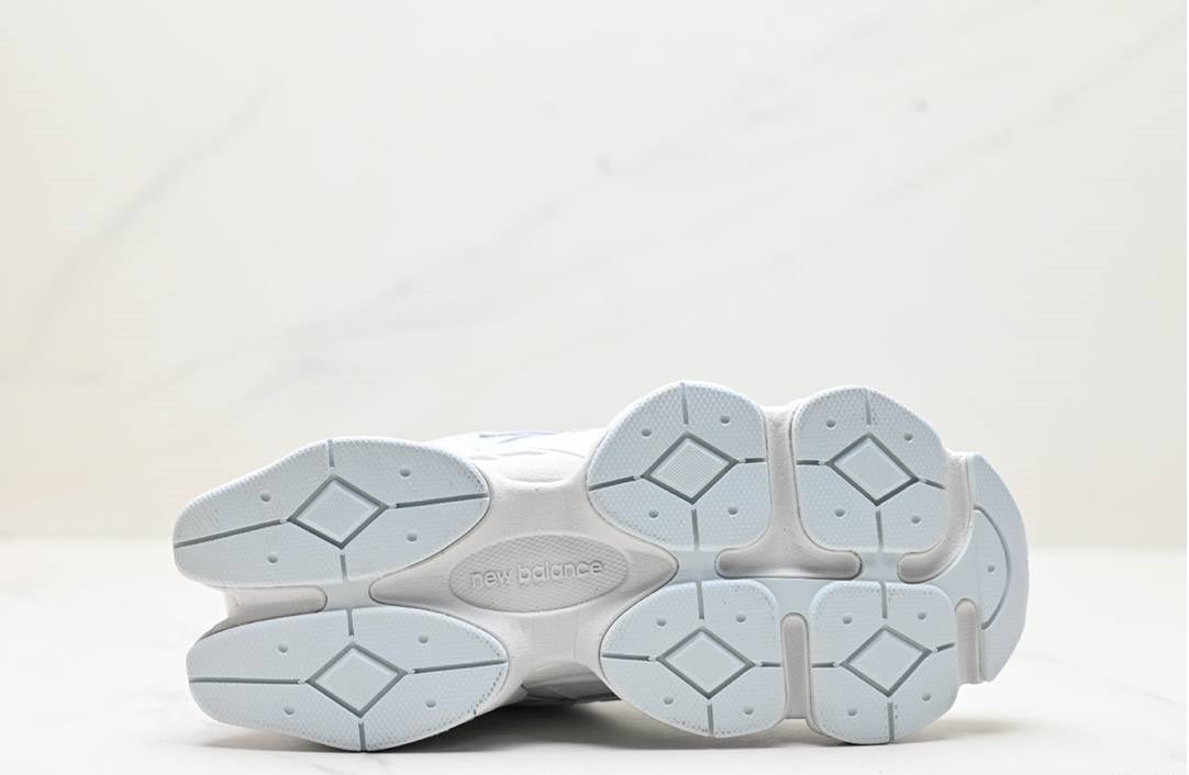 Обувки NB 9060 Triple White