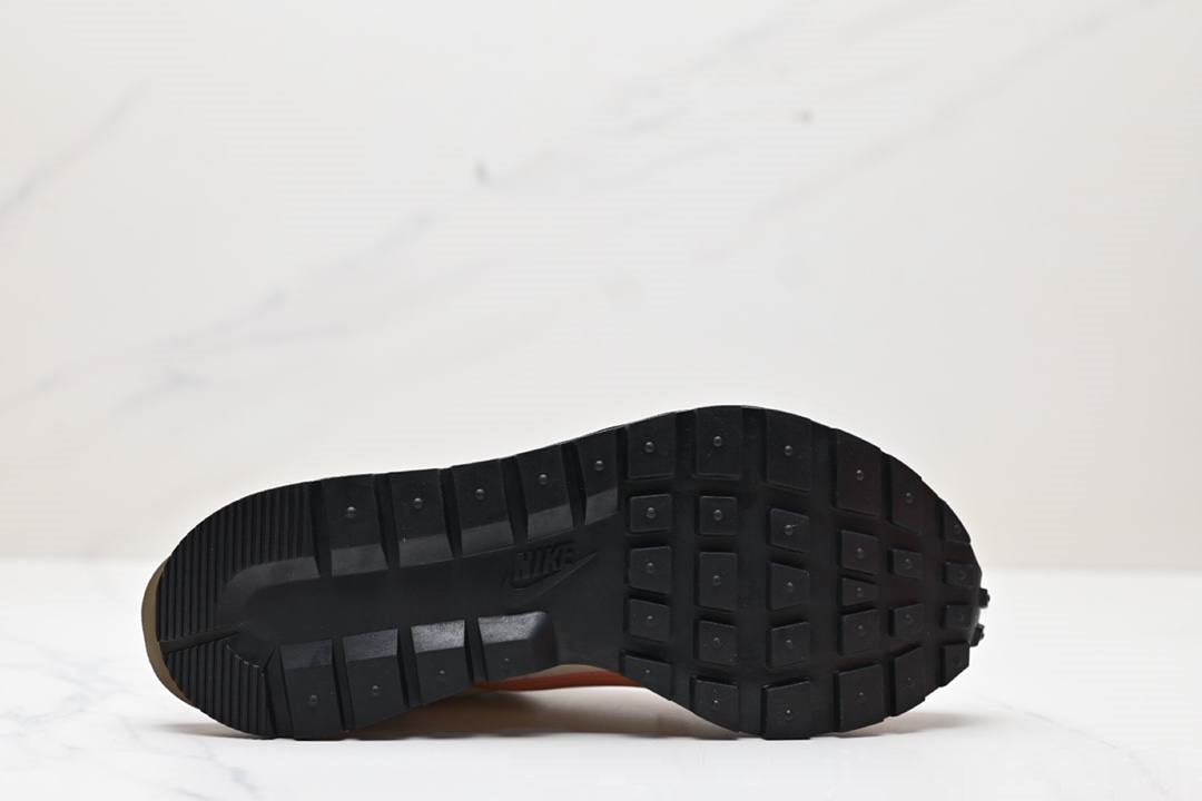 Обувки Sacai VaporWaffle 3.0 Beige Grey Red