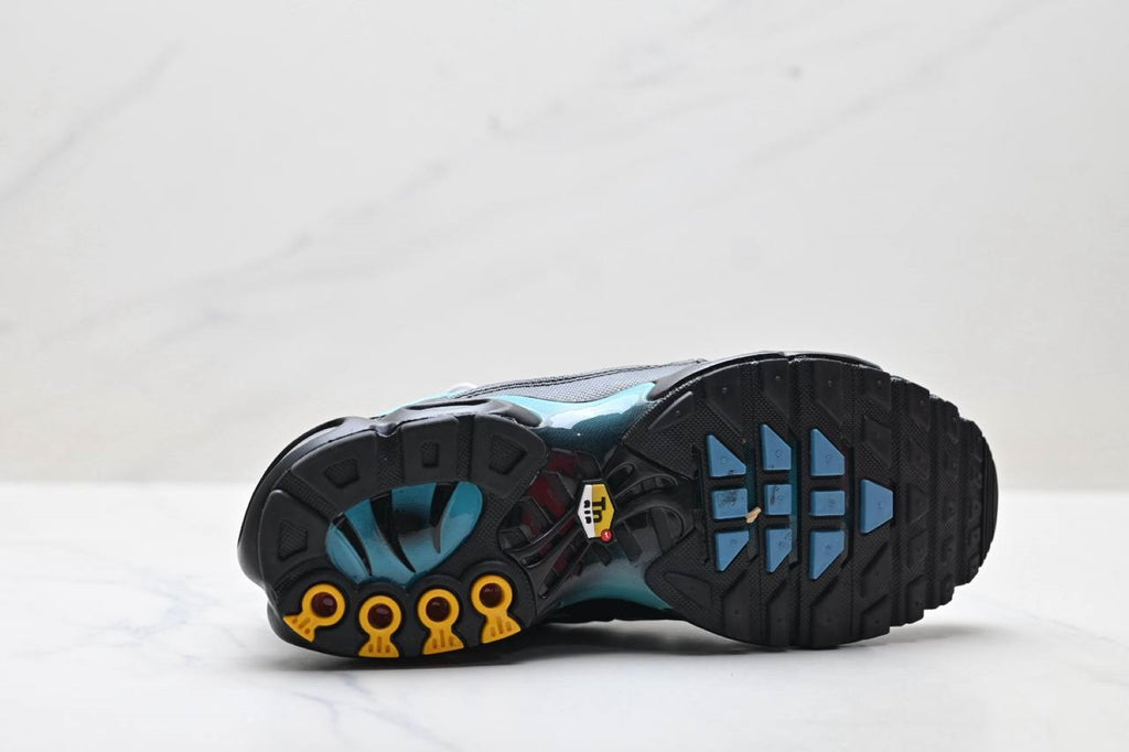 Обувки Air Max Plus Tn Black Dusty Cactus
