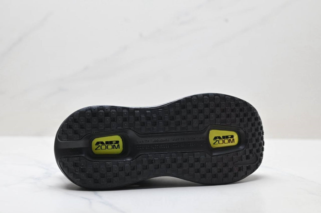 Обувки Vomero Premium Black Volt