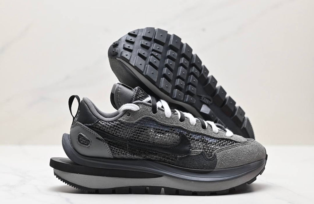 Обувки Sacai VaporWaffle Grey/Black