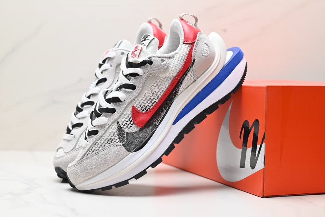 Обувки Sacai VaporWaffle Sport Fuchsia Game Royal