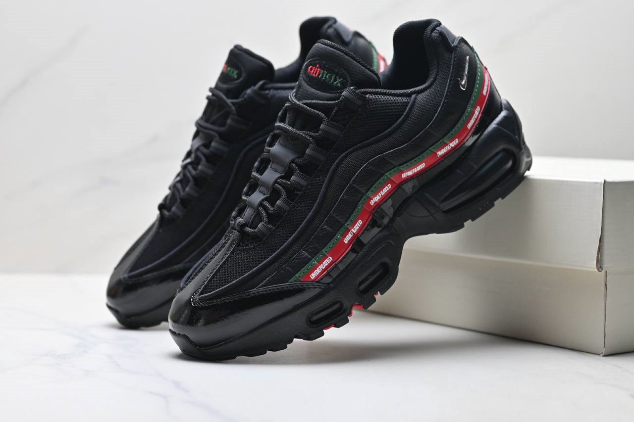 Обувки Air Max 95 SP Undefeated Black