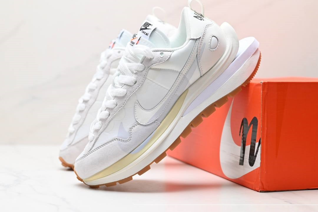 Обувки Sacai VaporWaffle Sail Gum