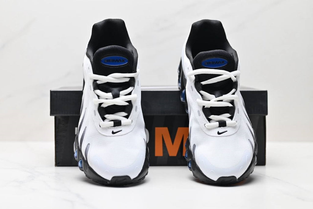 Обувки Air Max DN8 White Black B