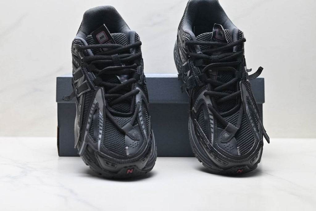 Обувки NB 1906A Black
