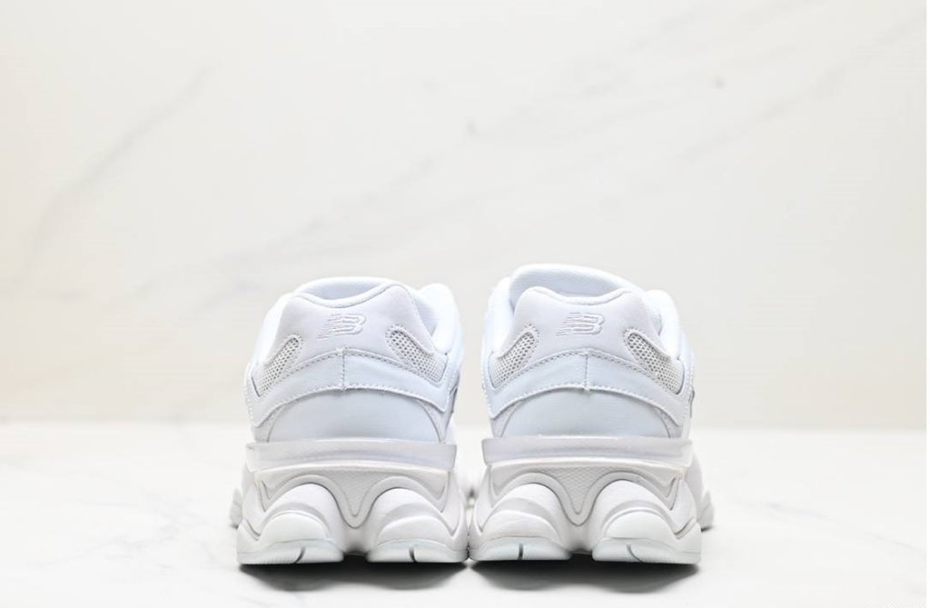 Обувки NB 9060 Triple White