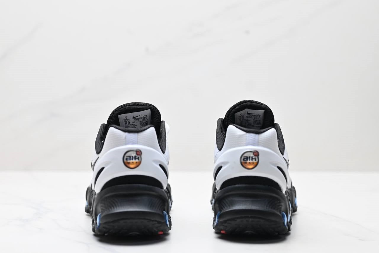 Обувки Air Max DN8 White Black B