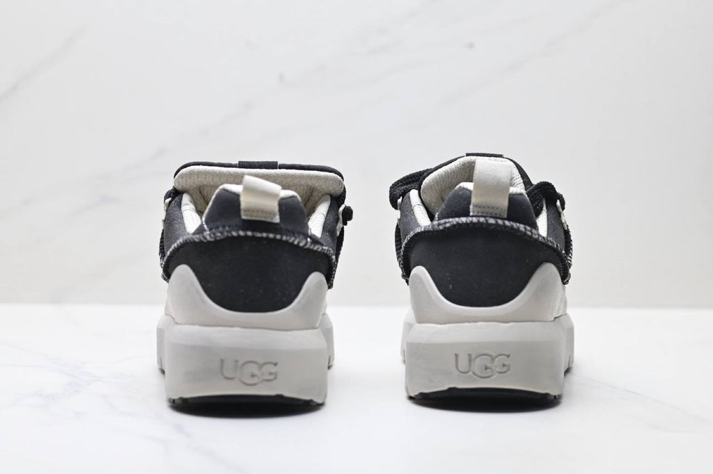 Обувки UGG Heritage Utility