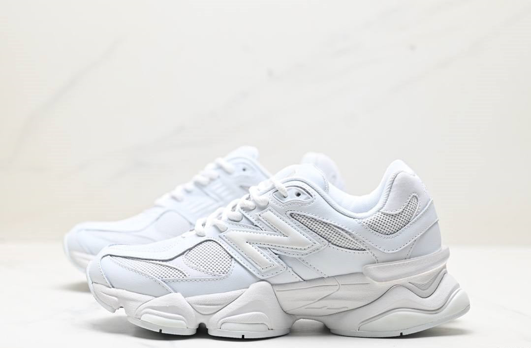 Обувки NB 9060 Triple White