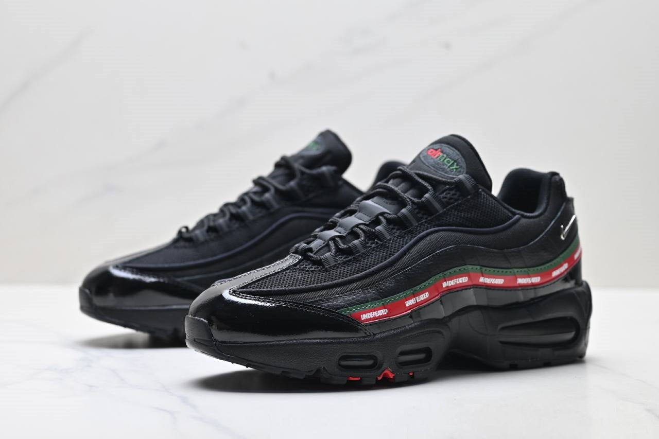 Обувки Air Max 95 SP Undefeated Black