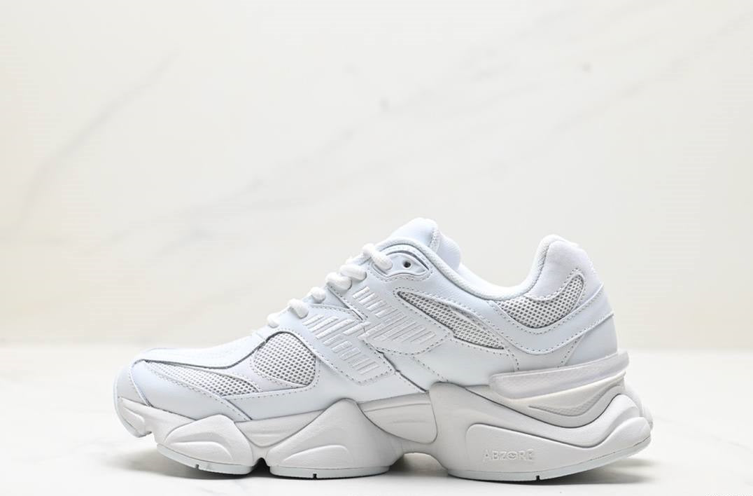 Обувки NB 9060 Triple White
