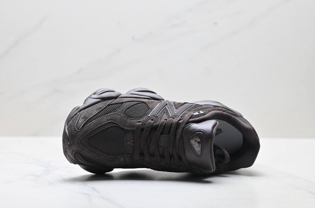 Обувки NB 9060 Brown
