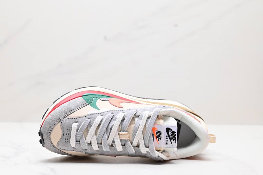 Обувки Sacai VaporWaffle 3.0 Beige Grey Red