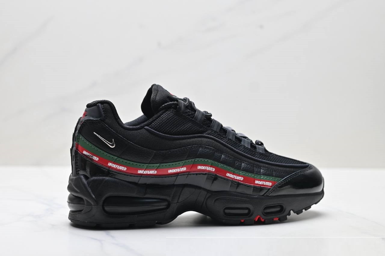 Обувки Air Max 95 SP Undefeated Black