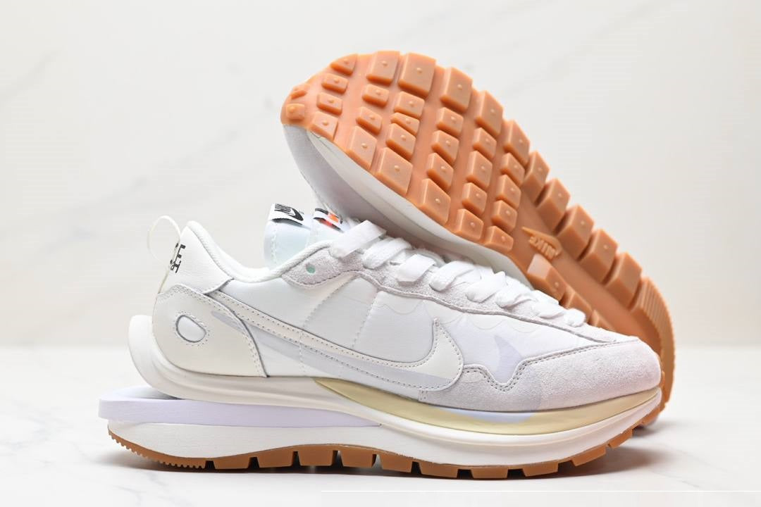 Обувки Sacai VaporWaffle Sail Gum